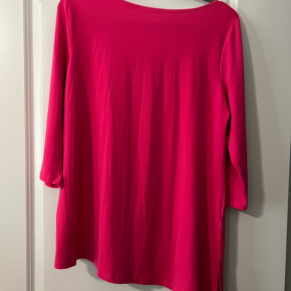Top size large